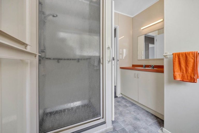 Photo of property in 2/59 Wallath Road, Westown, New Plymouth, 4310