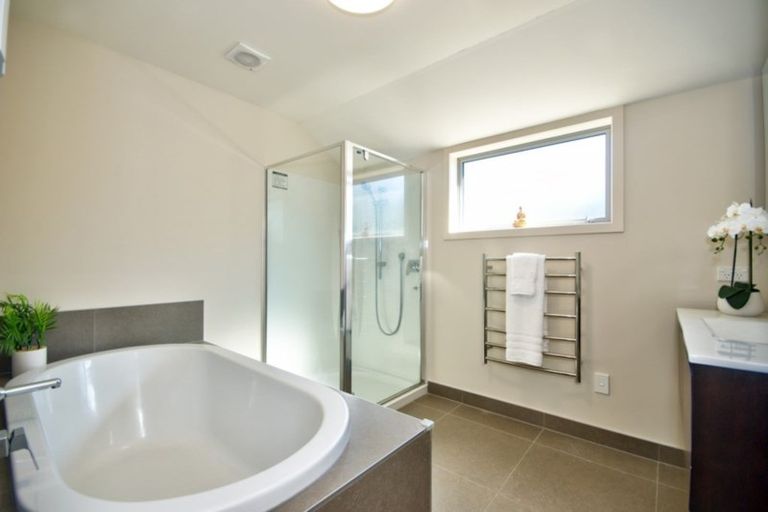 Photo of property in 3 Widgeon Place, Lake Hayes, Queenstown, 9304