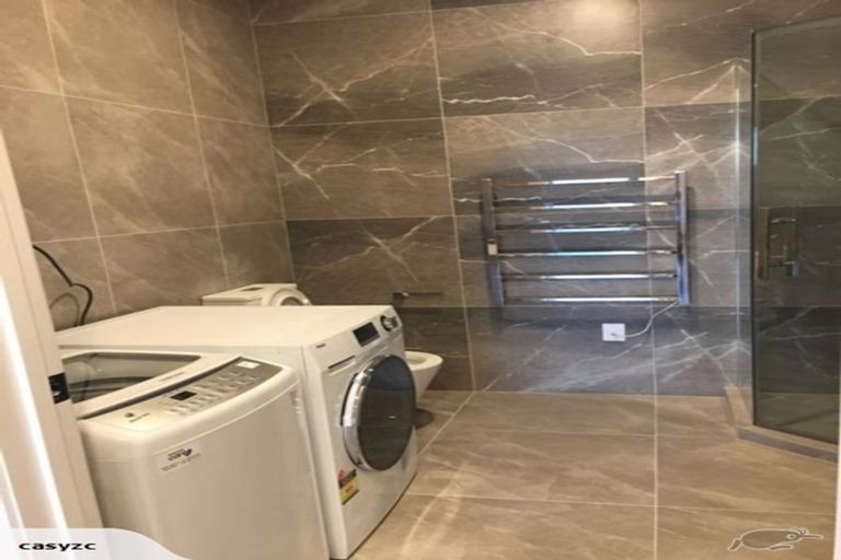 Photo of property in 18 Rathmullen Place, Pinehill, Auckland, 0632