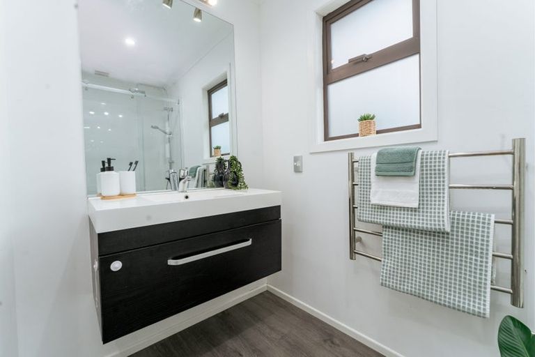 Photo of property in 31 Apollo Parade, Milson, Palmerston North, 4414