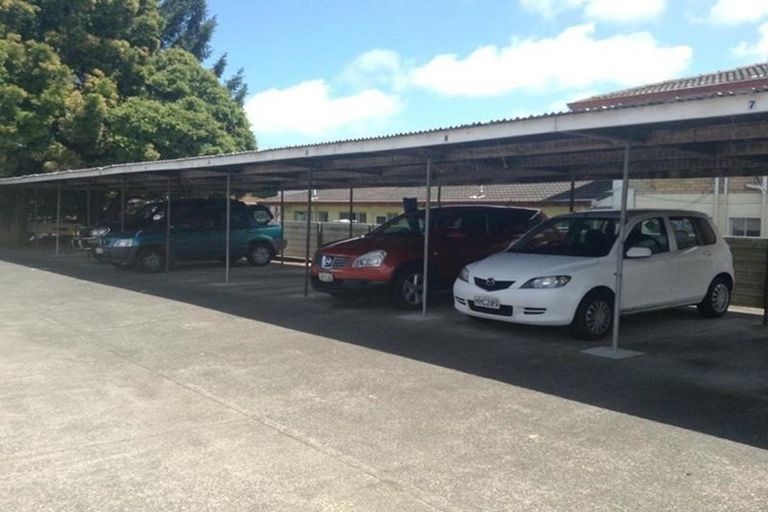 Photo of property in 4/90 Kenderdine Road, Papatoetoe, Auckland, 2025