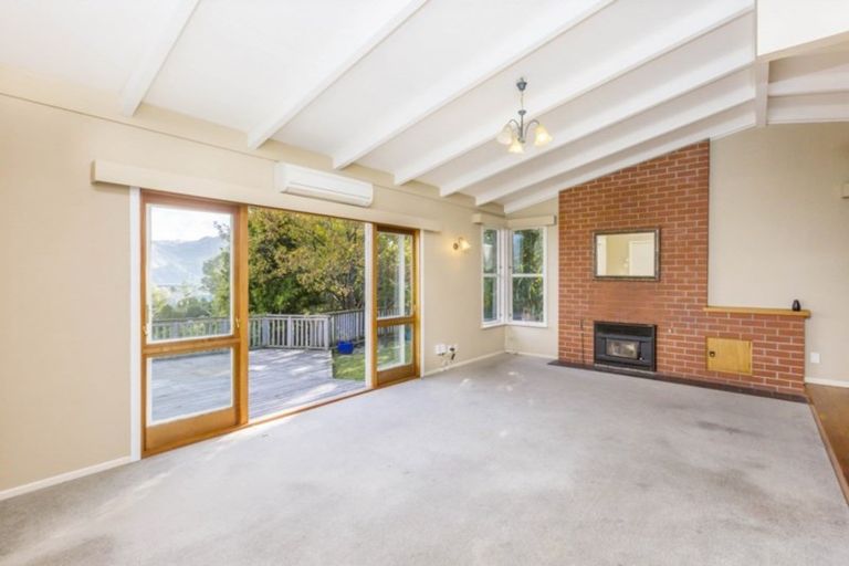 Photo of property in 29 Blue Mountains Road, Silverstream, Upper Hutt, 5019