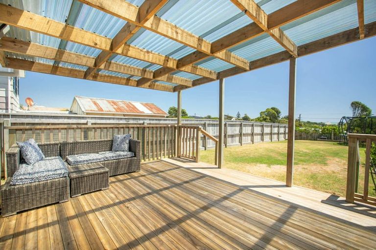 Photo of property in 35 Gawler Street, Te Horo Beach, Otaki, 5581