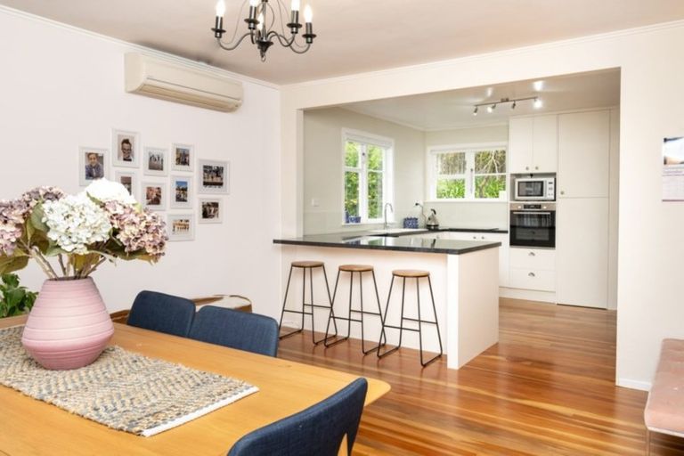 Photo of property in 18 Margaret Avenue, Havelock North, 4130