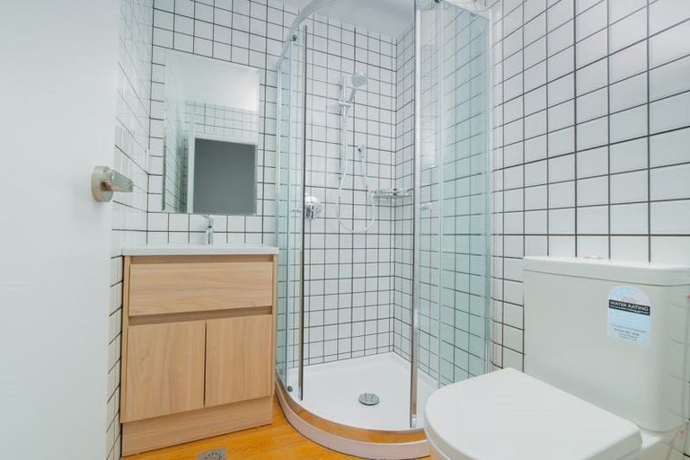 Photo of property in 6 Brookfield Avenue, Onehunga, Auckland, 1061