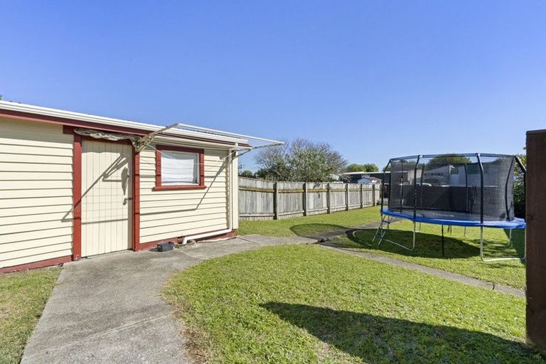 Photo of property in 145 Cambridge Street, Levin, 5510