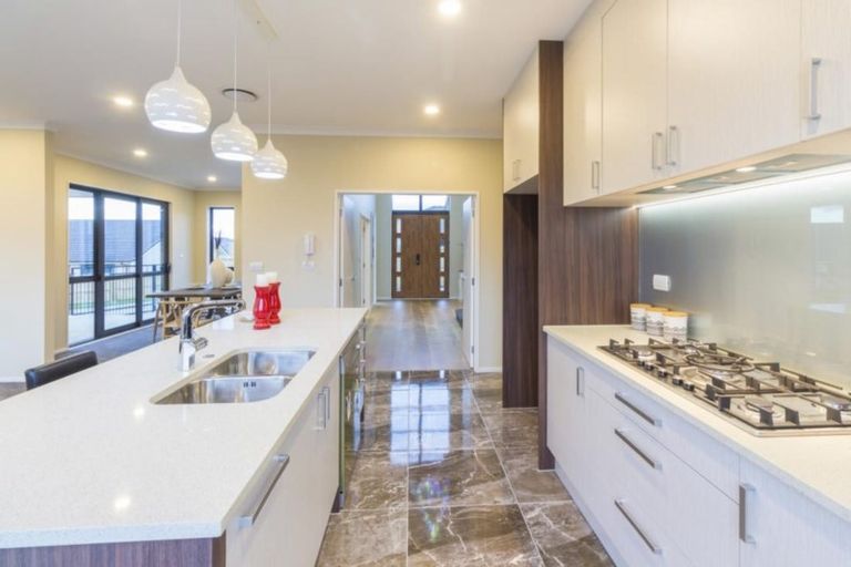 Photo of property in 8 Judith Anne Drive, Pukekohe, 2120