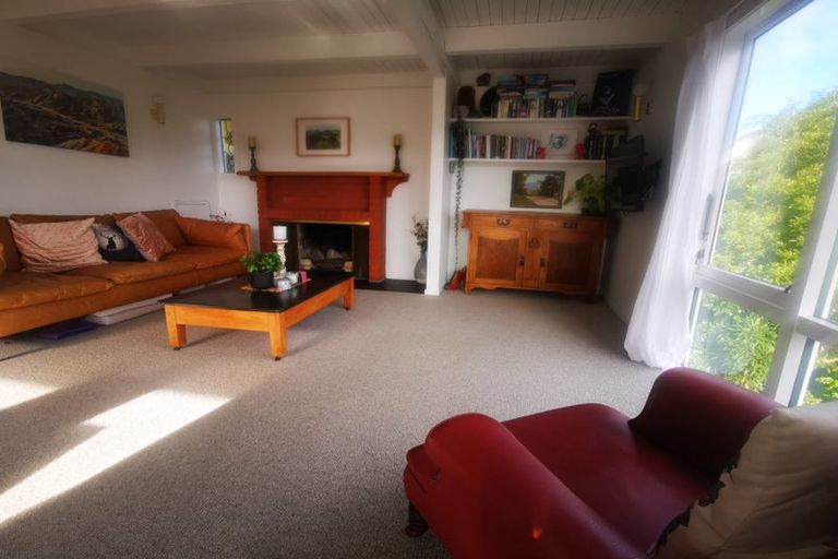 Photo of property in 16 Indira Place, Khandallah, Wellington, 6035