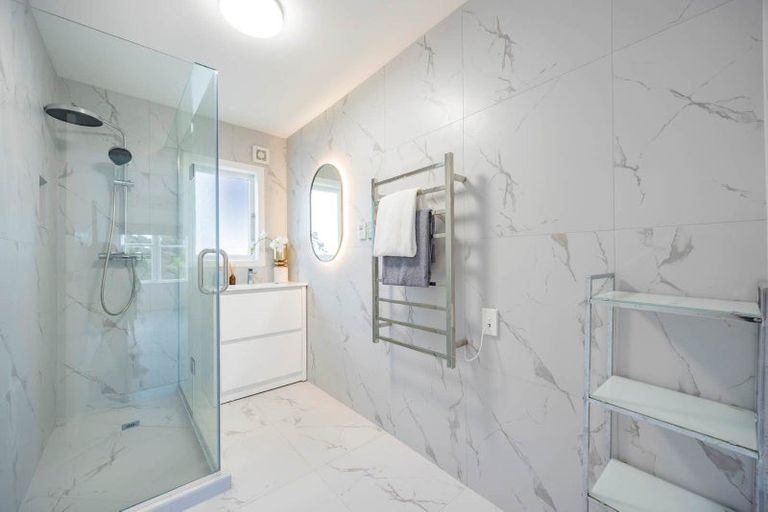 Photo of property in 23 Korotaha Terrace, Rothesay Bay, Auckland, 0630