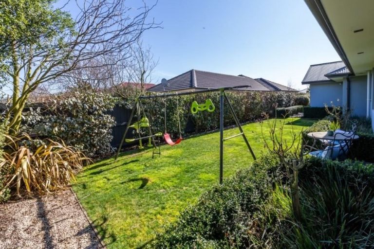 Photo of property in 6 Rosebank Close, Northwood, Christchurch, 8051