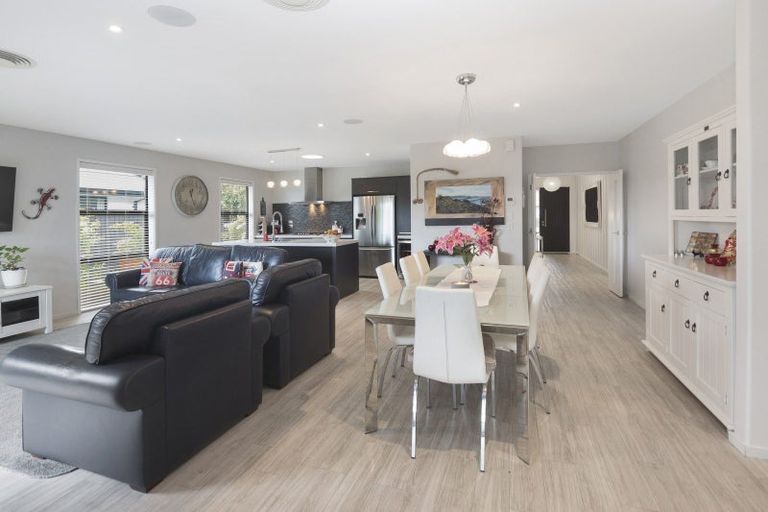 Photo of property in 39 Te Whenu Crescent, Marshland, Christchurch, 8083