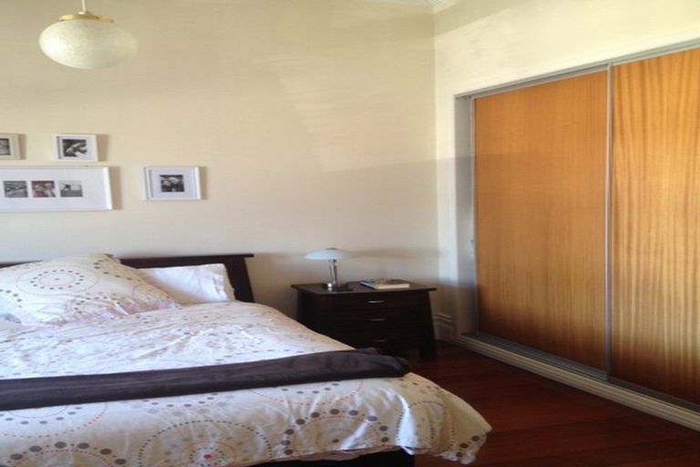 Photo of property in 2 Stanley Street, Berhampore, Wellington, 6023