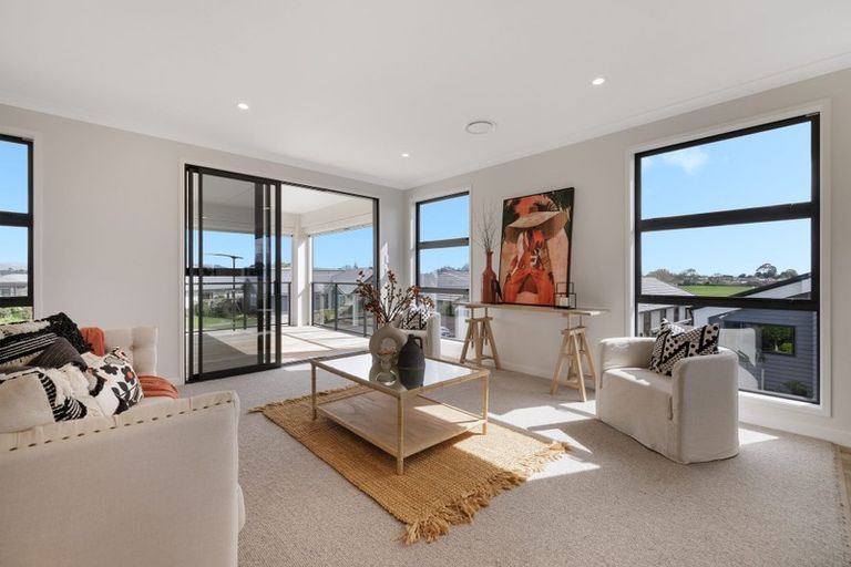 Photo of property in 32 Saint Thomas Avenue, Pyes Pa, Tauranga, 3112