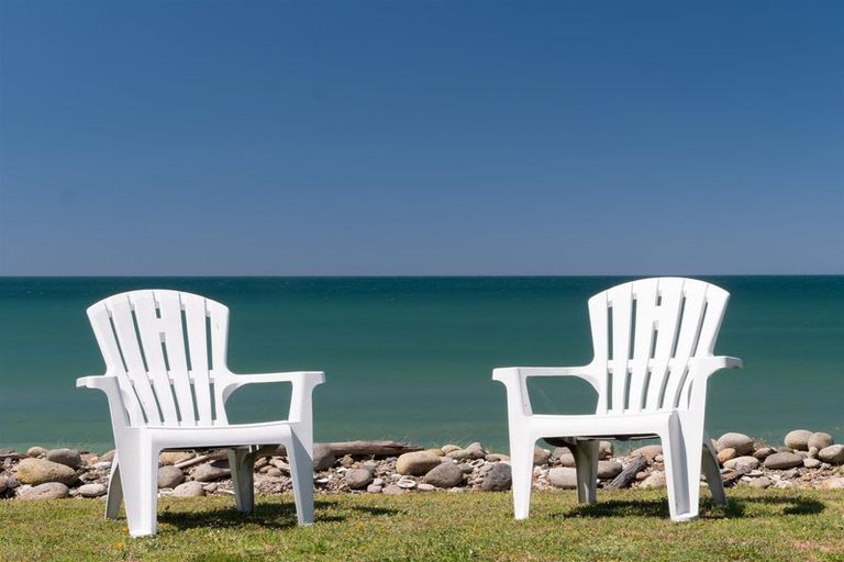 Photo of property in 151 Pukehina Parade, Pukehina, Te Puke, 3189