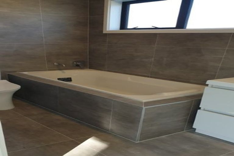 Photo of property in 210b Forrest Hill Road, Forrest Hill, Auckland, 0620