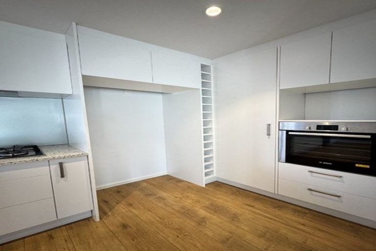 Photo of property in 11 Meritage Lane, Te Atatu South, Auckland, 0610