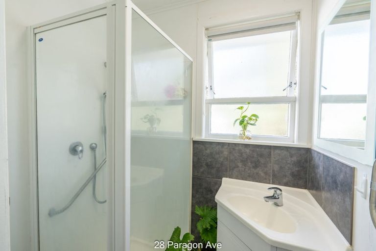 Photo of property in 28 Paragon Avenue, Beach Haven, Auckland, 0626