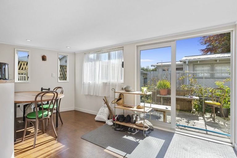 Photo of property in 5 Oxford Street, Fairfield, Hamilton, 3214