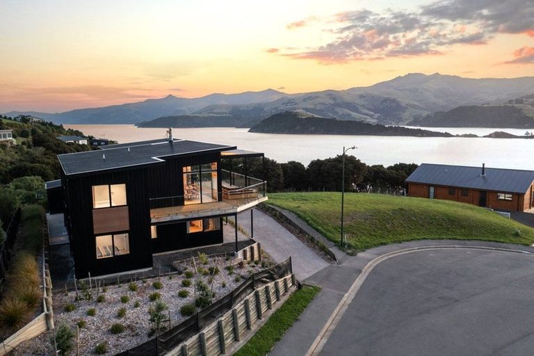 Photo of property in 21 Totara Drive, Duvauchelle, 7581