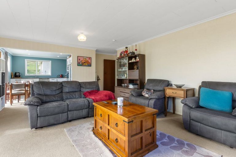 Photo of property in 82 Pioneer Road, Moturoa, New Plymouth, 4310