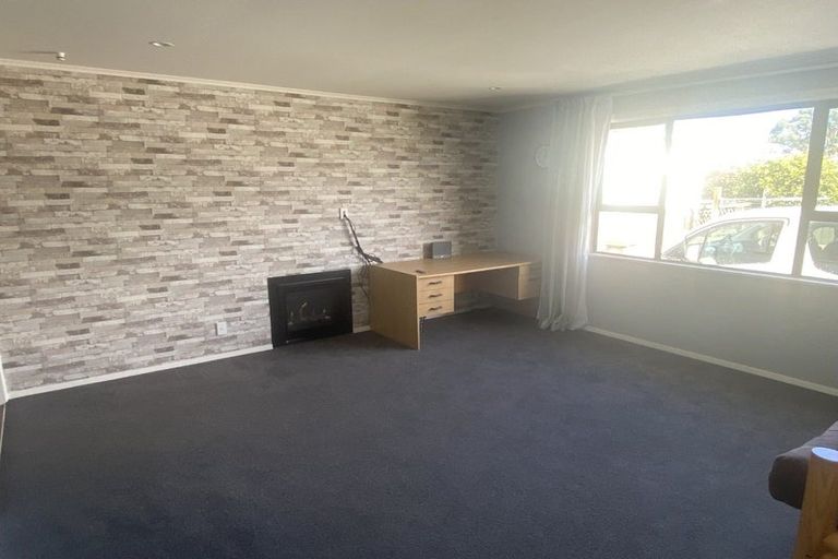 Photo of property in 14 Karaka Street, Merrilands, New Plymouth, 4312