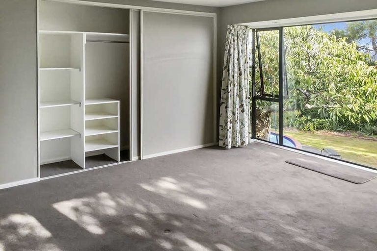 Photo of property in 54 Maffeys Road, Mount Pleasant, Christchurch, 8081