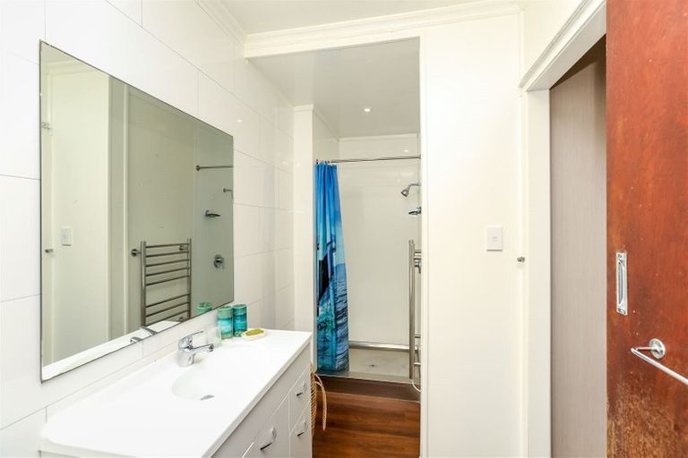 Photo of property in 14 Karamu Street, Strandon, New Plymouth, 4312