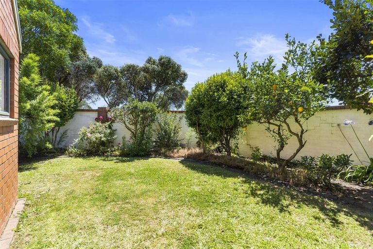 Photo of property in 77 Cook Street, Howick, Auckland, 2014