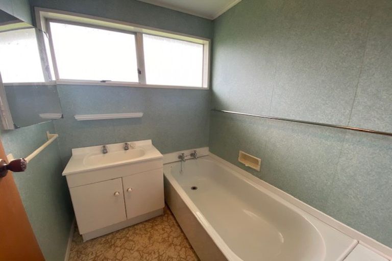 Photo of property in 20 Kimberley Grove, Westbrook, Palmerston North, 4412