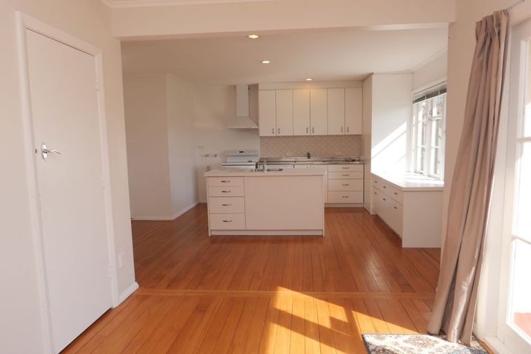 Photo of property in 95 Golf Road, Paraparaumu Beach, Paraparaumu, 5032