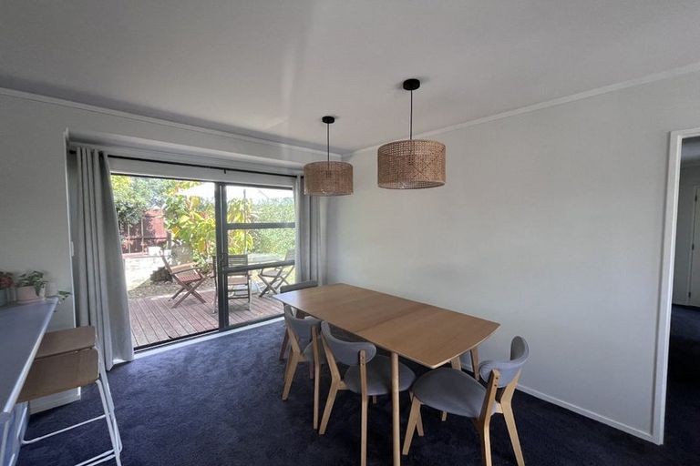 Photo of property in 20 Randwick Place, Randwick Park, Auckland, 2105