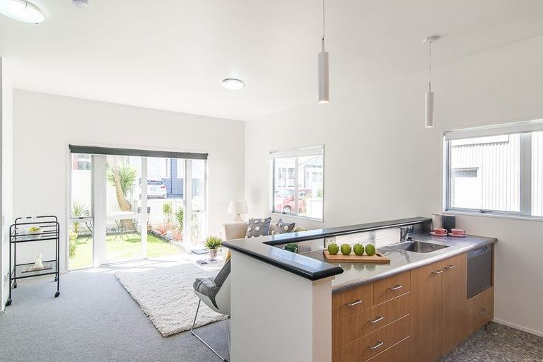 Photo of property in 5/7 Henry Street, Kilbirnie, Wellington, 6022