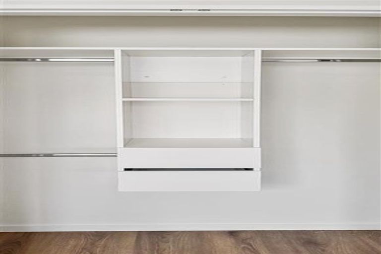 Photo of property in 1b Kohekohe Street, New Lynn, Auckland, 0600