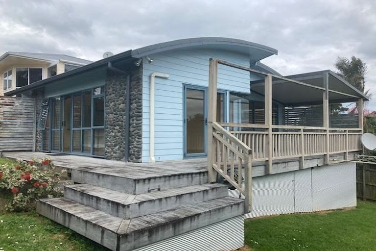 Photo of property in 117 Bradbury Road, Botany Downs, Auckland, 2010