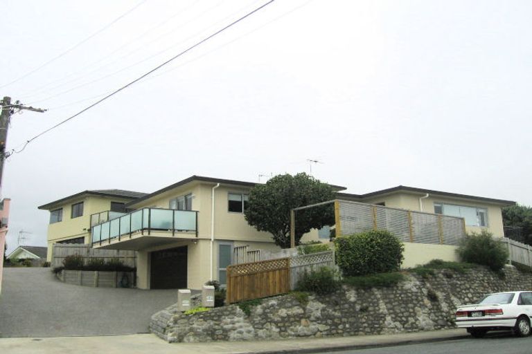 Photo of property in 51 Seaview Road, Paraparaumu Beach, Paraparaumu, 5032