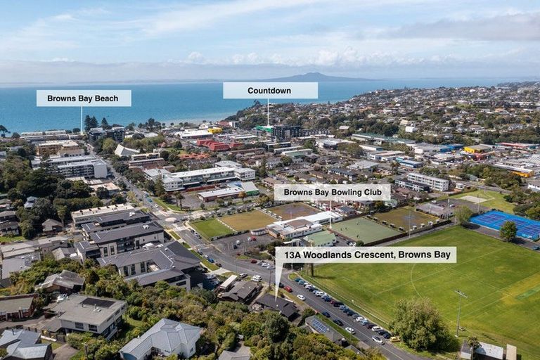 Photo of property in 1/13 Woodlands Crescent, Browns Bay, Auckland, 0630