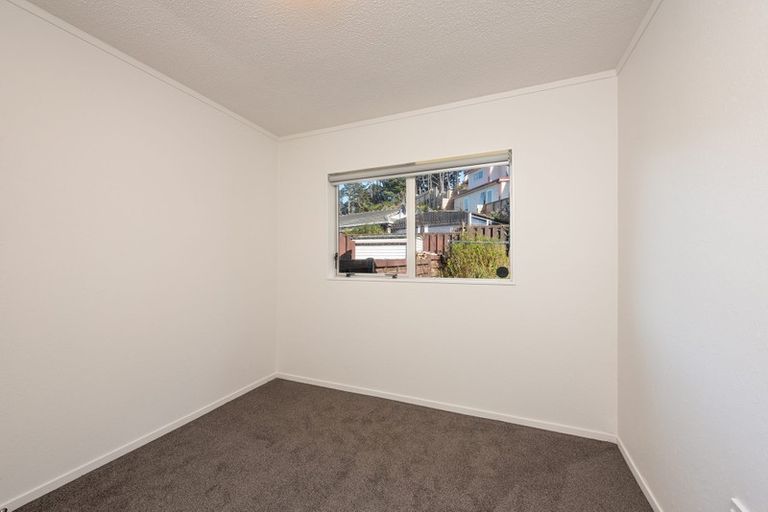 Photo of property in 7b Percy Dyett Drive, Karori, Wellington, 6012