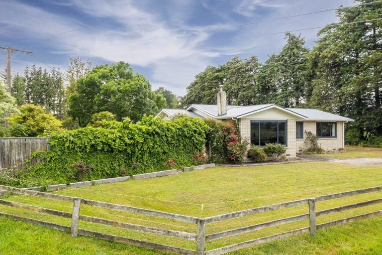 Photo of property in 10 Tukituki Road, Ashley Clinton, Takapau, 4286