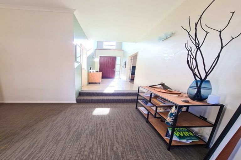 Photo of property in 74 Amesbury Drive, Churton Park, Wellington, 6037