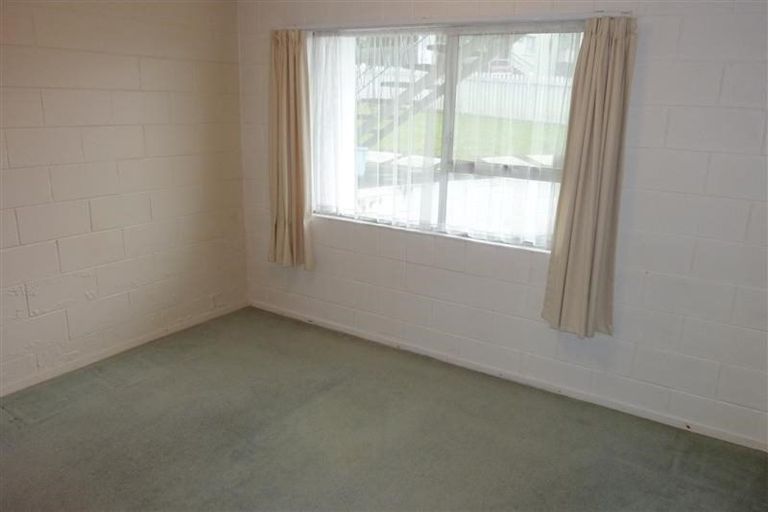 Photo of property in 2/15 Lloyd Avenue, Mount Albert, Auckland, 1025