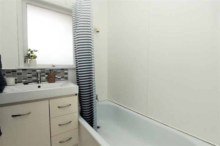 Photo of property in 3/43 Shakespeare Road, Milford, Auckland, 0620