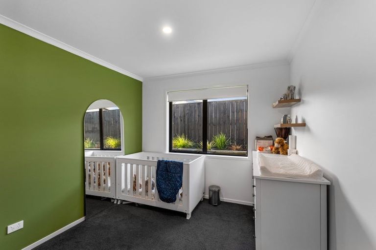 Photo of property in 6 Tarara Lane, Kumeu, 0810