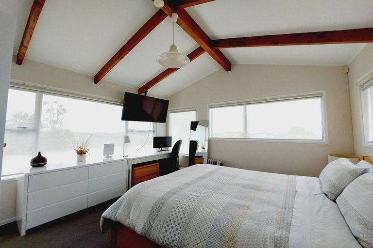 Photo of property in 32 City View Terrace, Birkenhead, Auckland, 0626