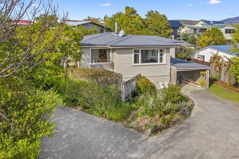 Photo of property in 10 Marine Parade, Raglan, 3225