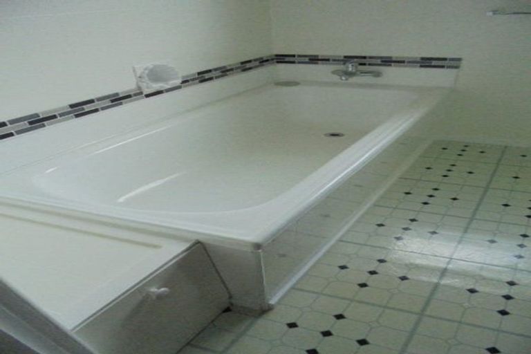 Photo of property in 132 Liverpool Street, Levin, 5510