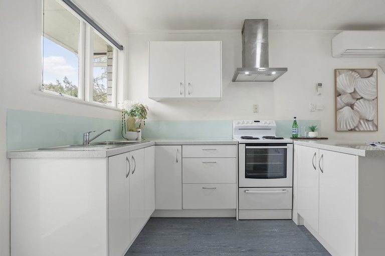 Photo of property in 2/45 Eddowes Street, Manurewa, Auckland, 2102