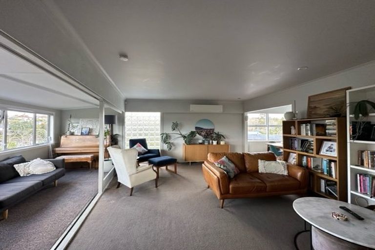 Photo of property in 1 John Gill Road, Cockle Bay, Auckland, 2014