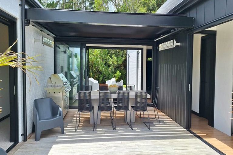 Photo of property in 46 Harry Dreadon Road, Opaheke, Papakura, 2584