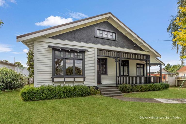 Photo of property in 13 East Street, Feilding, 4702
