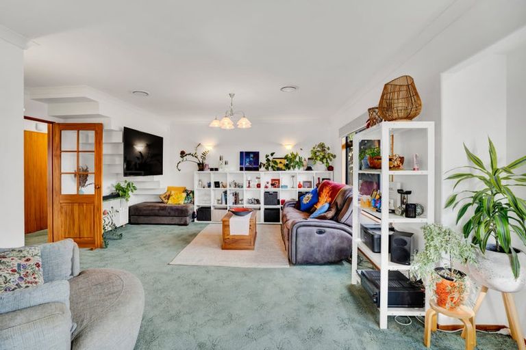 Photo of property in 3 Fairfax Terrace, Frankleigh Park, New Plymouth, 4310